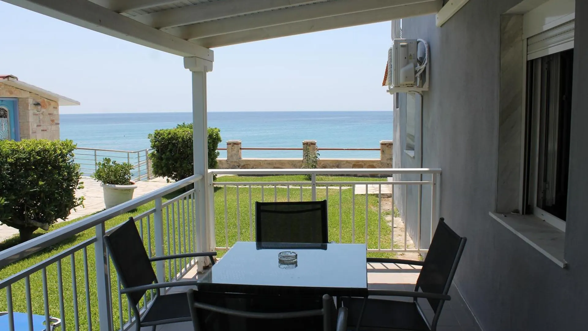 Villa Maria Mola Mola Kalyva Apartment